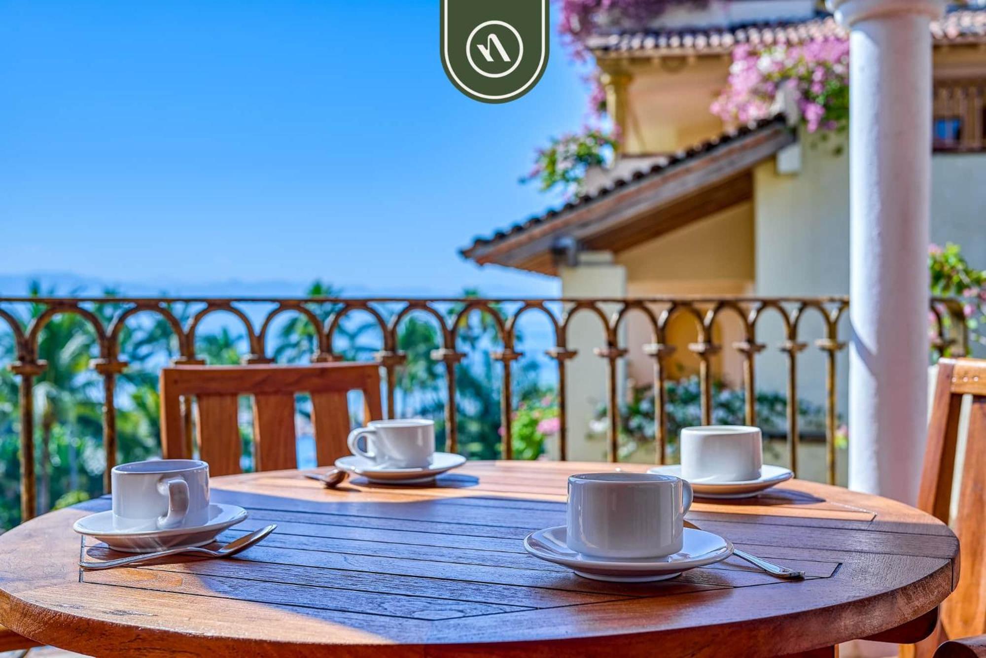 Beachfront 2 Bedroom Condo - Beach - Pools - Tennis ปูแอร์โตบาญาร์ตา ภายนอก รูปภาพ