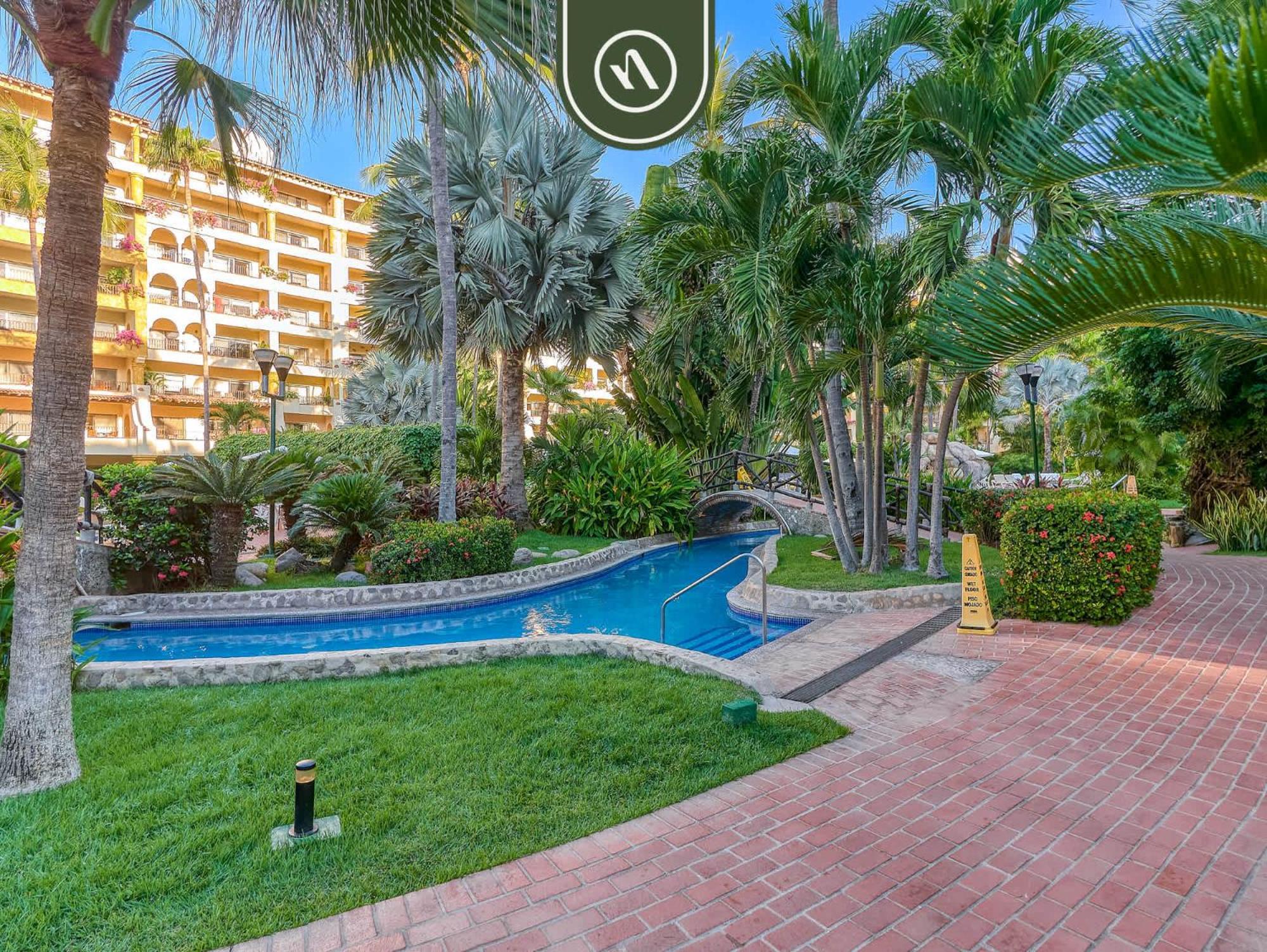 Beachfront 2 Bedroom Condo - Beach - Pools - Tennis ปูแอร์โตบาญาร์ตา ภายนอก รูปภาพ