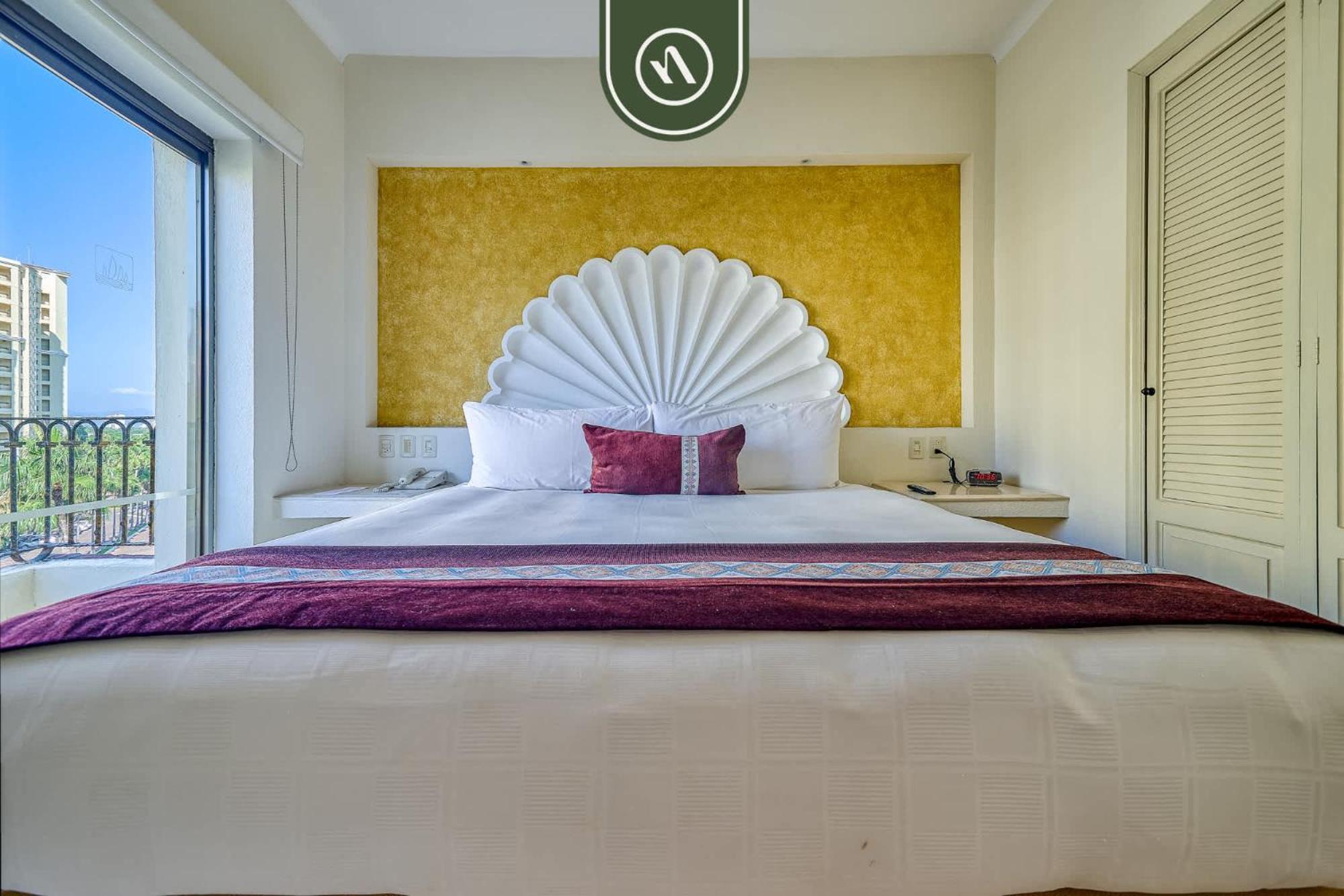 Beachfront 2 Bedroom Condo - Beach - Pools - Tennis ปูแอร์โตบาญาร์ตา ภายนอก รูปภาพ