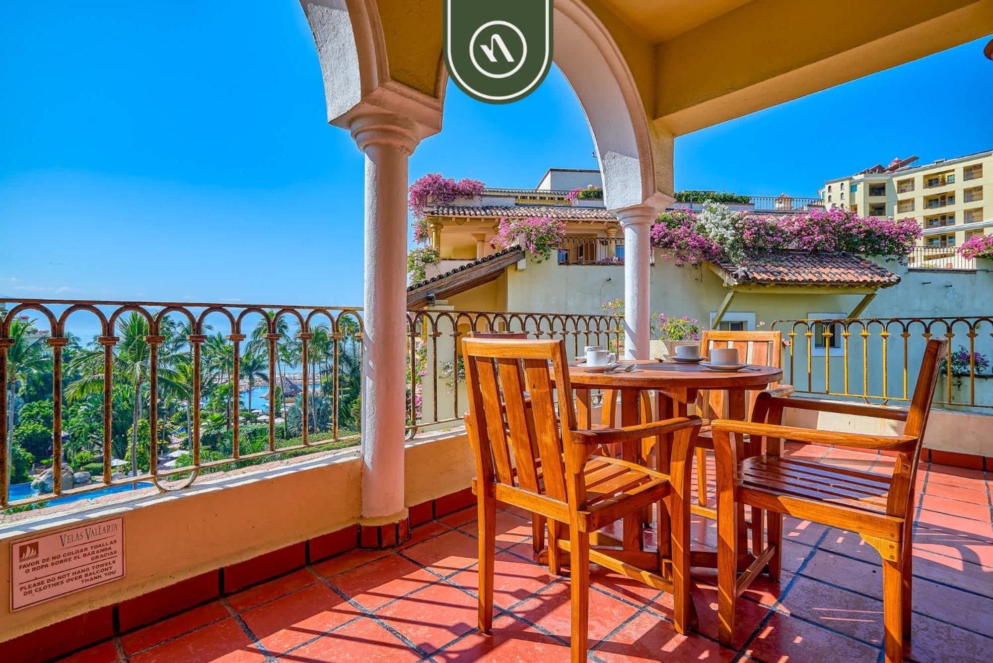 Beachfront 2 Bedroom Condo - Beach - Pools - Tennis ปูแอร์โตบาญาร์ตา ภายนอก รูปภาพ