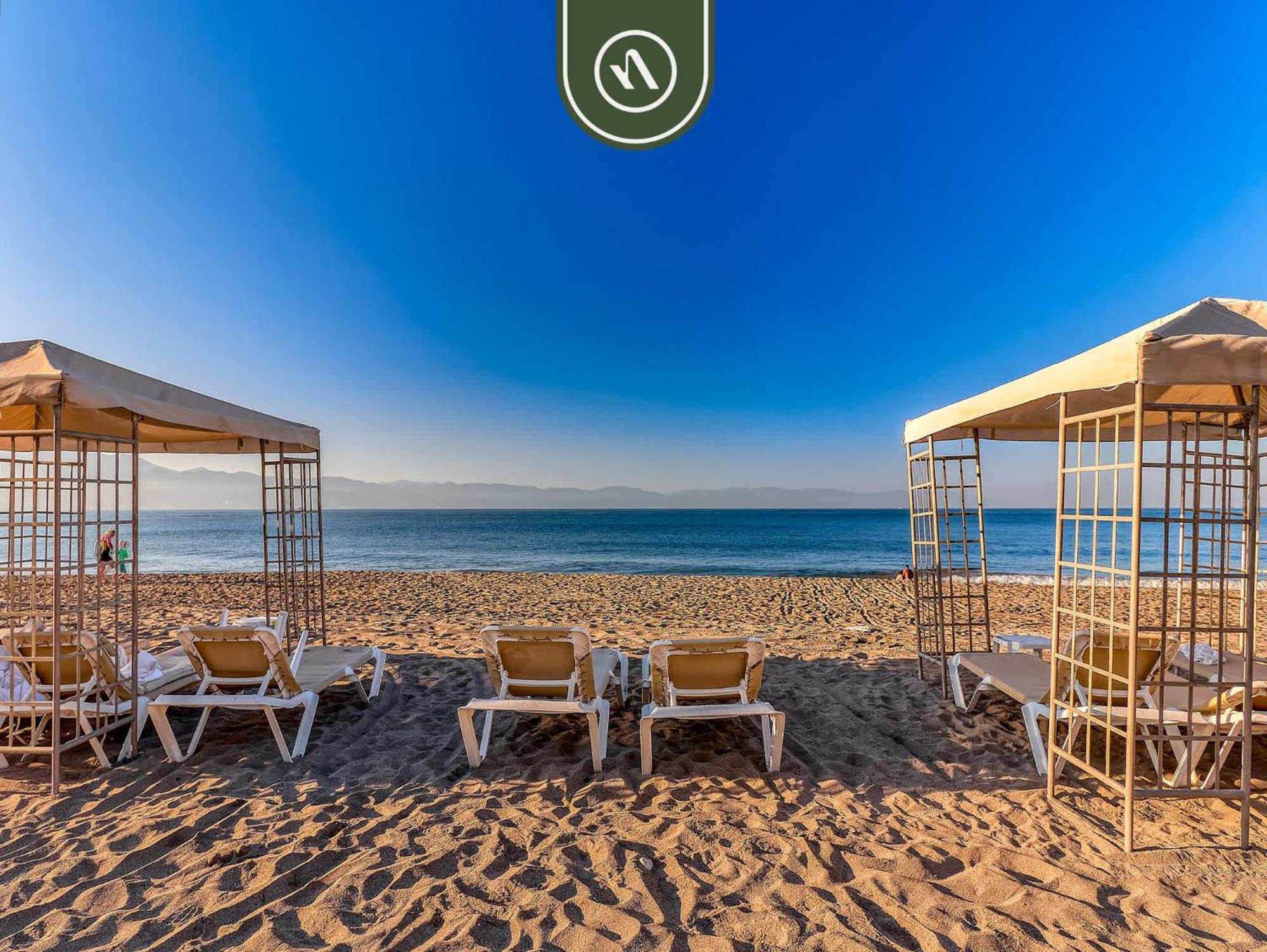 Beachfront 2 Bedroom Condo - Beach - Pools - Tennis ปูแอร์โตบาญาร์ตา ภายนอก รูปภาพ